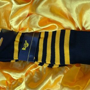 Dr Martens Black Thin Striped Crew Socks One Size M/L NWT